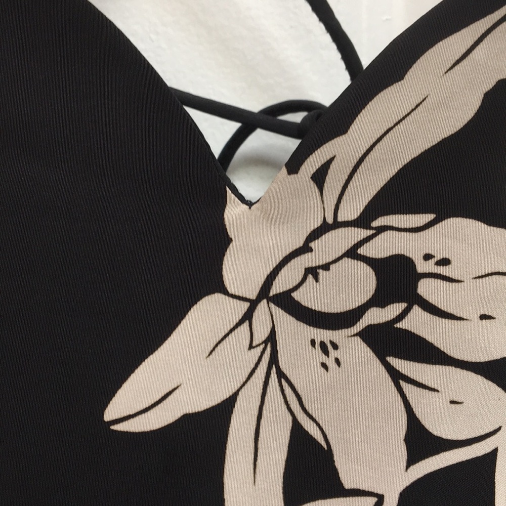 Vintage late 70s This dress floats on the body super sexy like wearing NOTHING! - Picture 3 of 10